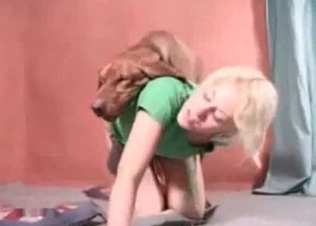 Puppy fucking a hot blonde