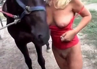 Pony loves eating pussy