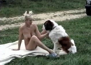 Nude chick and this playful doggy
