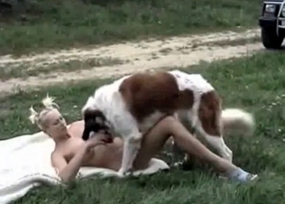 Nude chick and this playful doggy